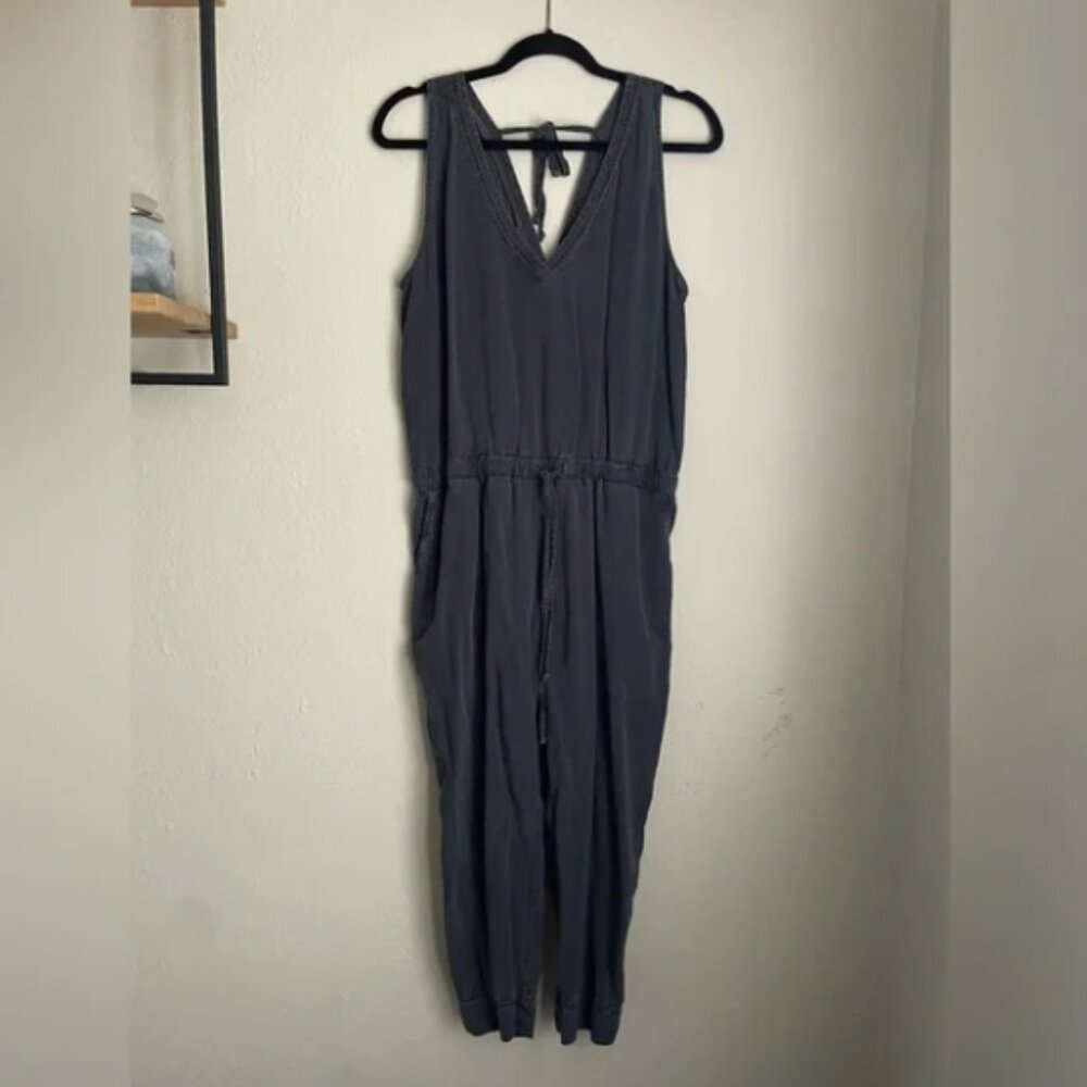 Cloth & Stone Khaki sleeveless V-Neck Straight Leg Tie Waist Jumpsuit Size PMed.